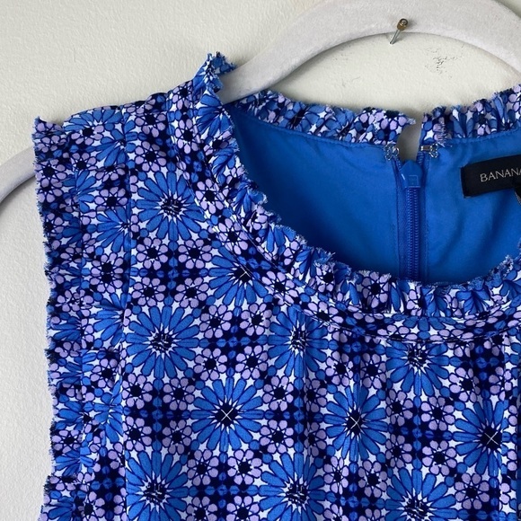 Banana Republic The Print Ruffle Dress blue tiered size 6 - Picture 11 of 15
